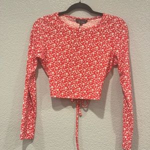 Crop top in red ditsy floral, Size XS, WEDNESDAY’S Girl